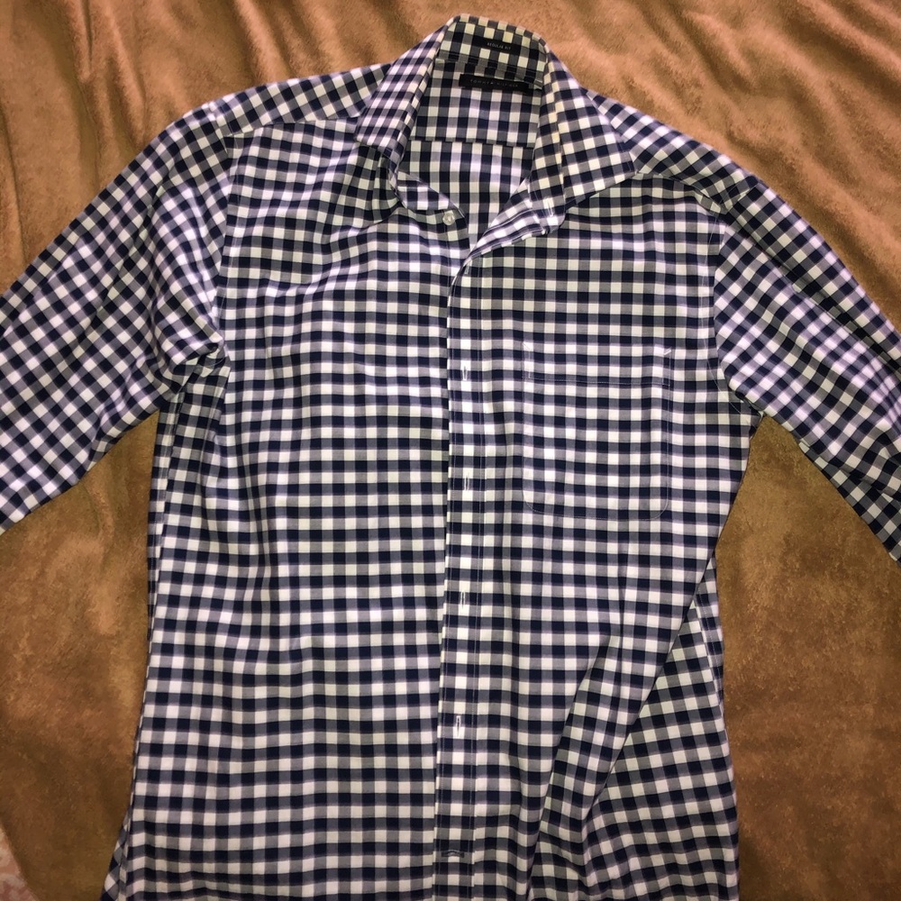 Navy Blue/White checkered button up.